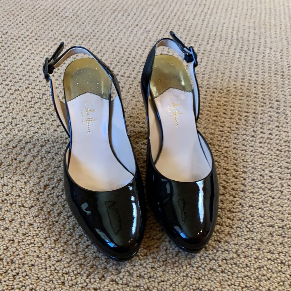 Round toe black patent heel - Picture 2 of 8
